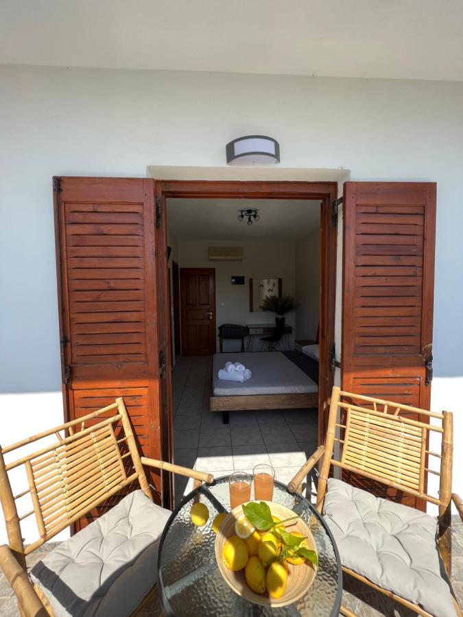 Jimmy'S Guest House Skiathos Extérieur photo